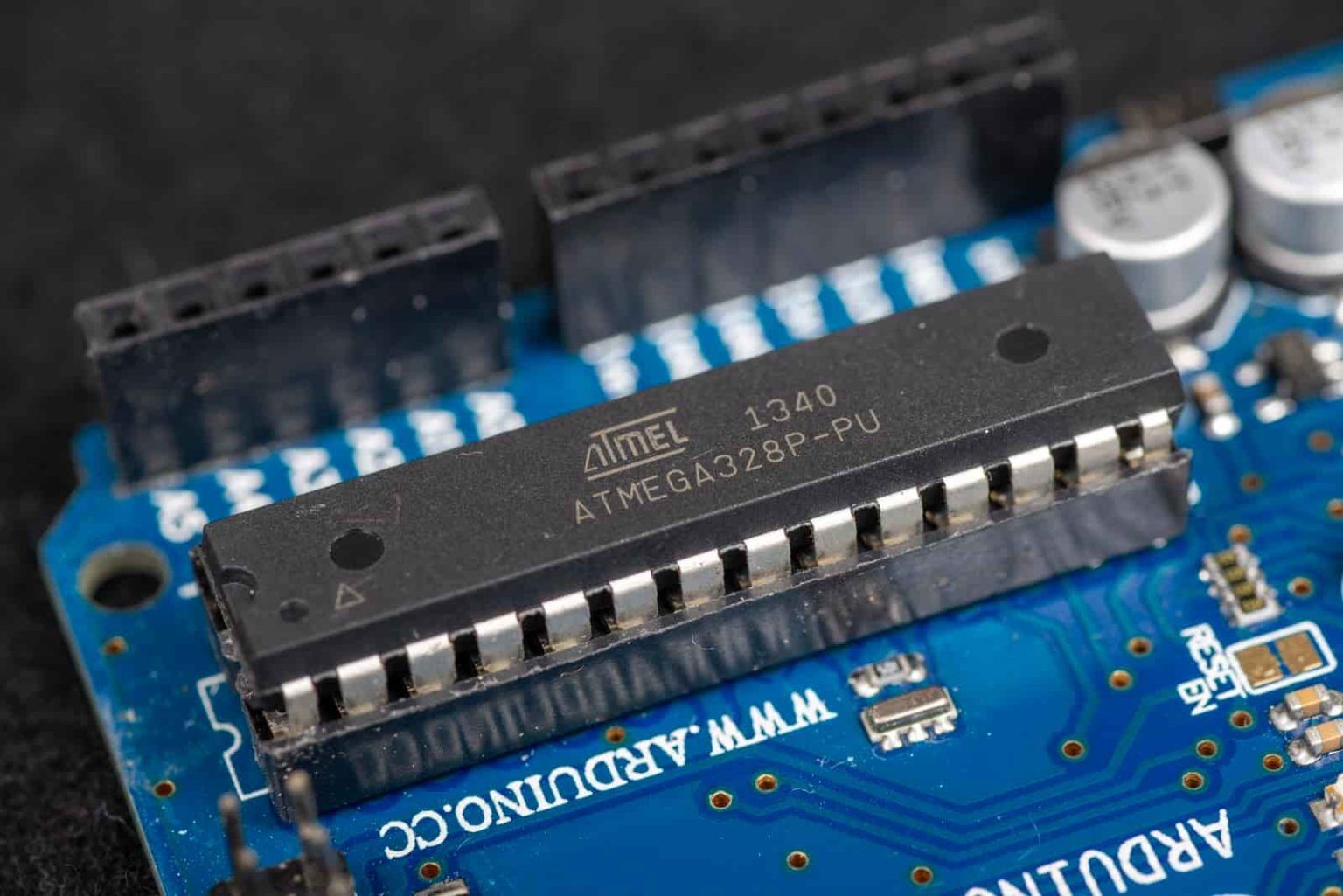Microprocessor vs Microcontroller vs Microcomputer | Jaycon